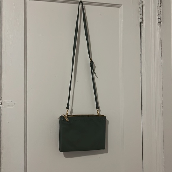 Deux Lux Maribel Double Zip Crossbody Olive Color - Picture 4 of 7